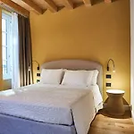 Delle Mercanzie 3* Brescia