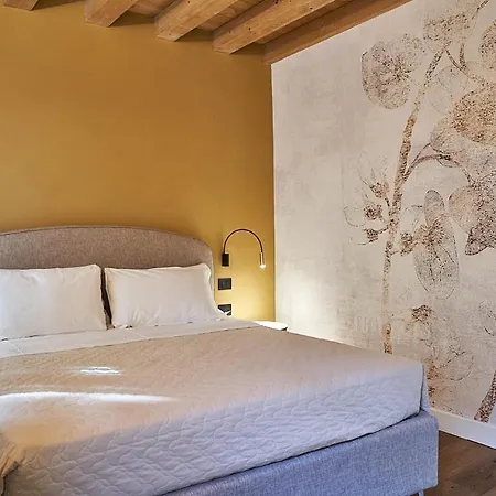 Inn Delle Mercanzie