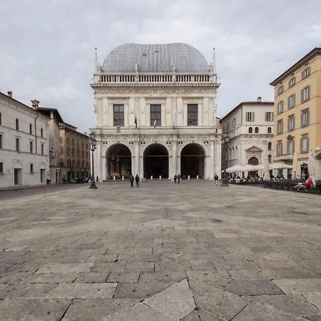 Delle Mercanzie אורחן ברשה