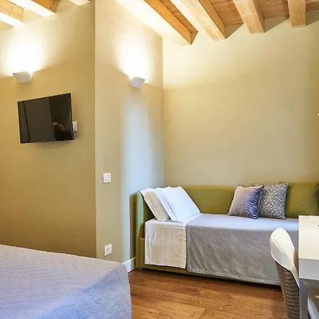 אורחן Delle Mercanzie 3*