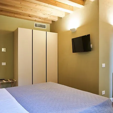 Delle Mercanzie Inn Brescia