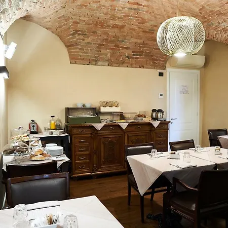 Delle Mercanzie אורחן ברשה