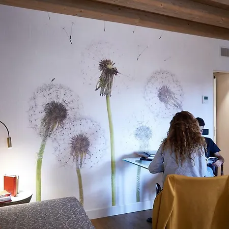 Inn Delle Mercanzie 2*