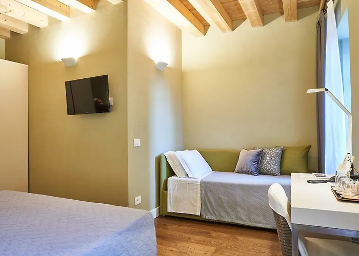 Inn Delle Mercanzie 3*