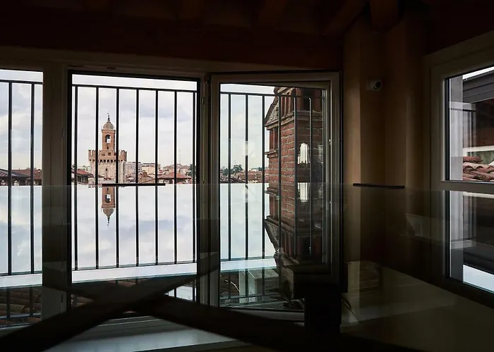 Delle Mercanzie אורחן