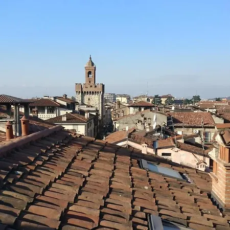 Delle Mercanzie Han/Misafirhane Brescia